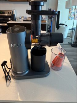Ninja NeverClog Cold Press Juicer, 24oz Jug, 36oz Pulp, Charcoal, JC151