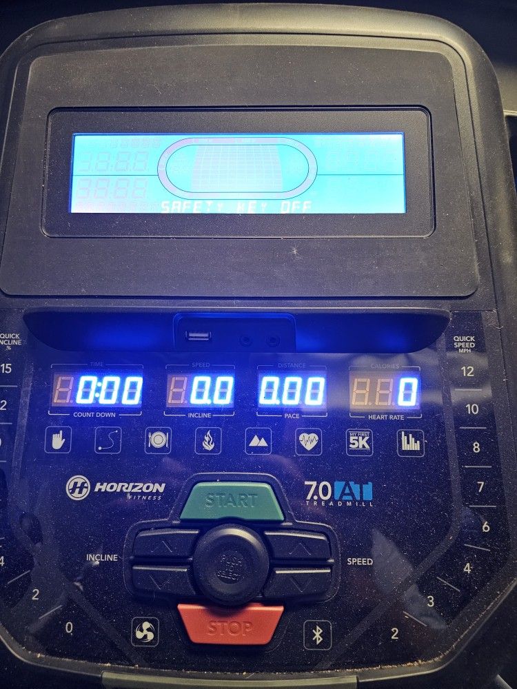 Horizon 7.0 AT treadmill 