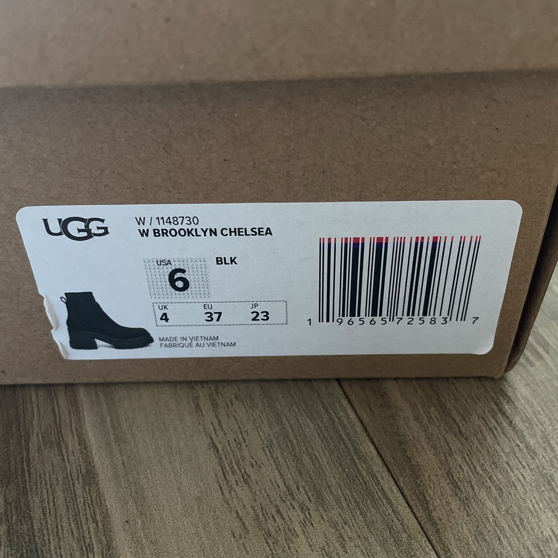 UGG