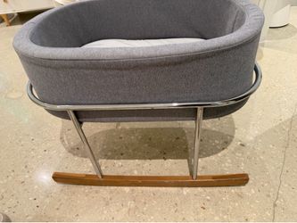 Monte baby bassinet