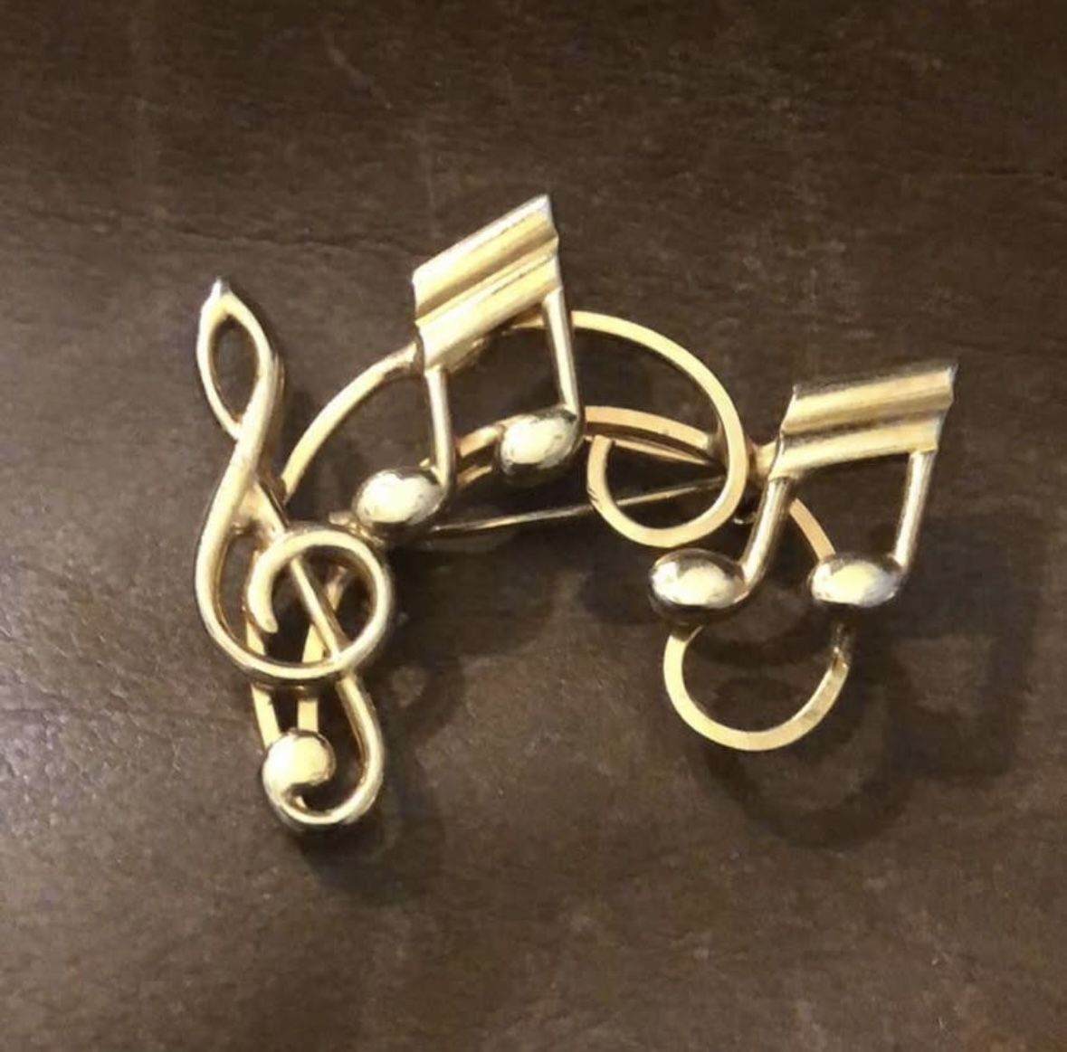 2 inch music brooch