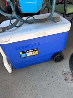 Ice chest