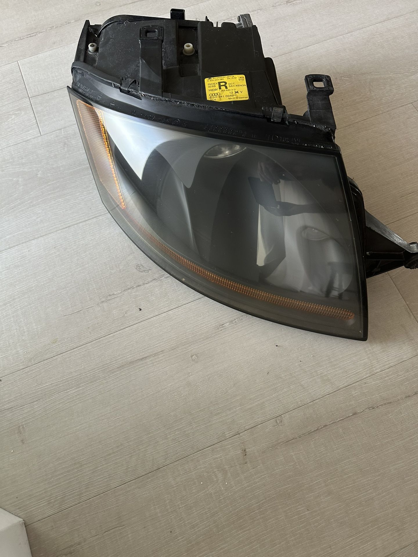 2005 Audi TT OEM Headlights ( Pair)