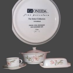 Oneida Fine Porcelain Dinnerware