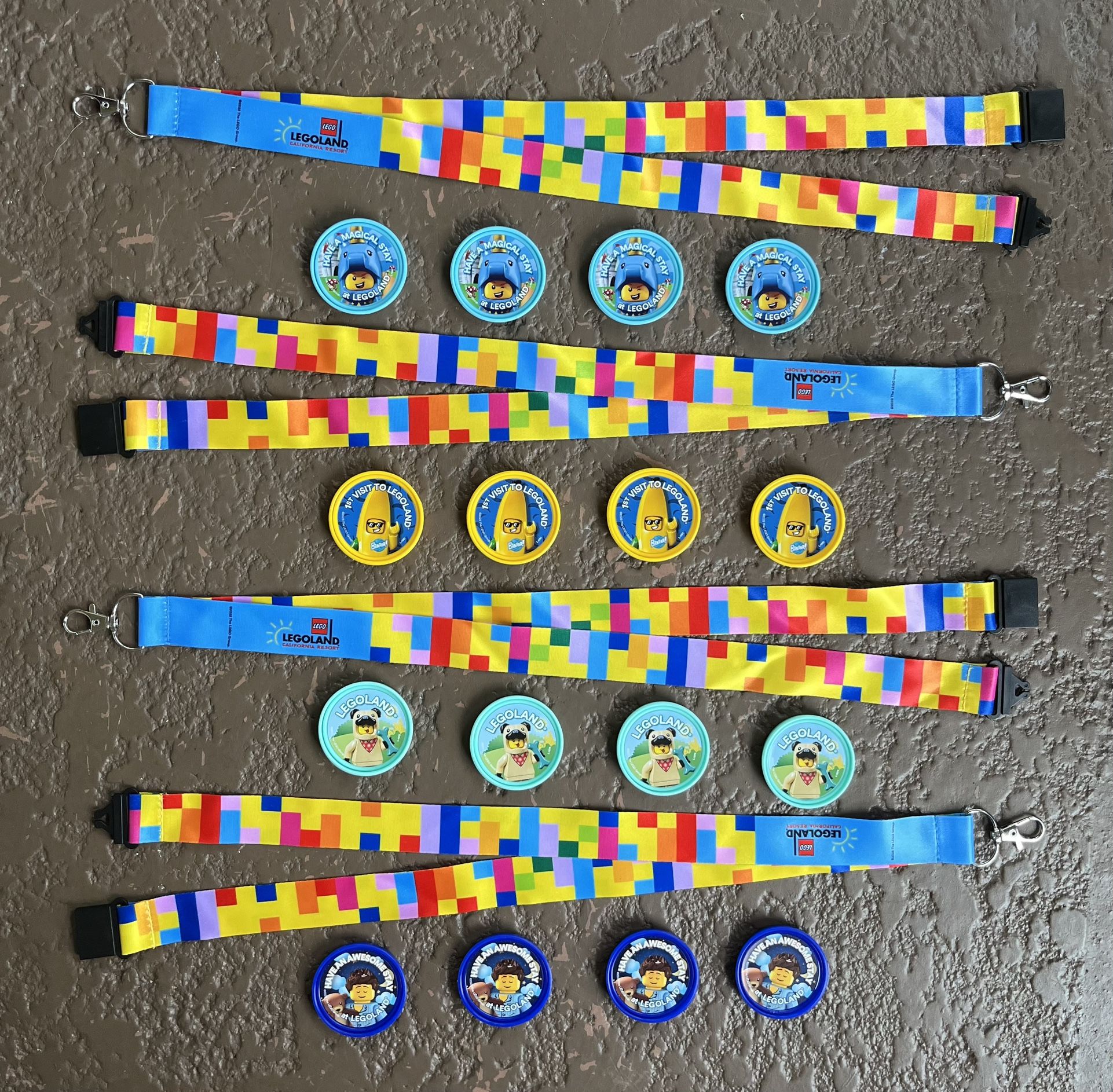 Brand new Legoland Lanyards and Pop Badges 20-piece set