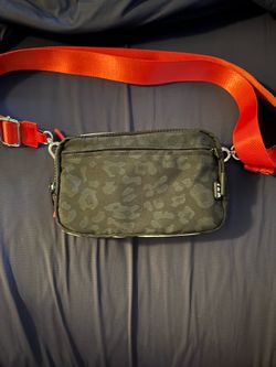 I&R crossbody