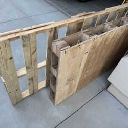 Free Pallets x2