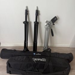 LS Prolighting Photography Lighting Kit with White Backdrop from Savage Universal, camera tripod