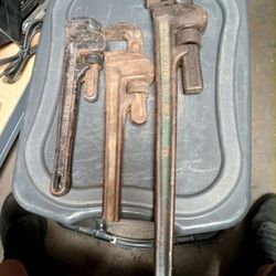 Pipe Wrench's (3)