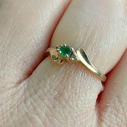 Emerald & Diamond Ring