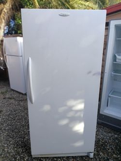 🥶❄️ Xtra Large Capacity Frigidaire Freezer ❄️🥶