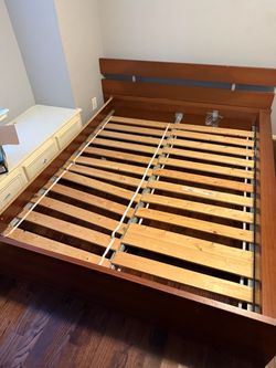 QUEEN BED FRAME