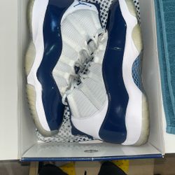 Nike Jordan 11 Size 9