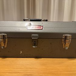 Vintage Craftsman Metal Toolbox – Made in USA 🔧