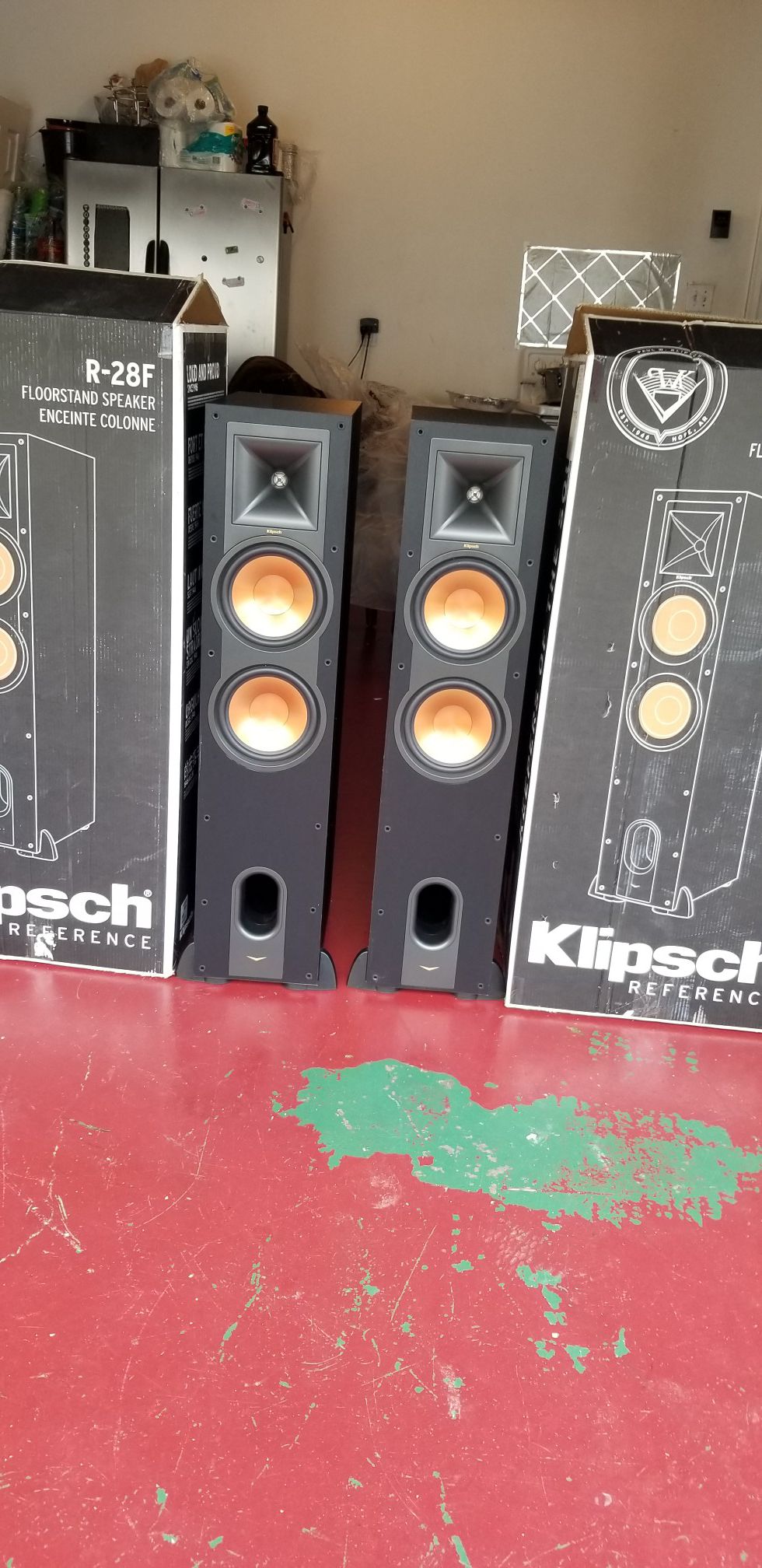 Pair of Klipsch R28F speakers /like new