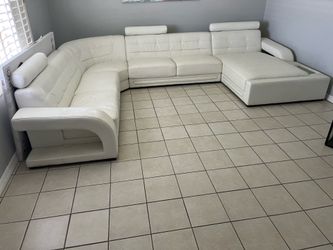 Living room set free.