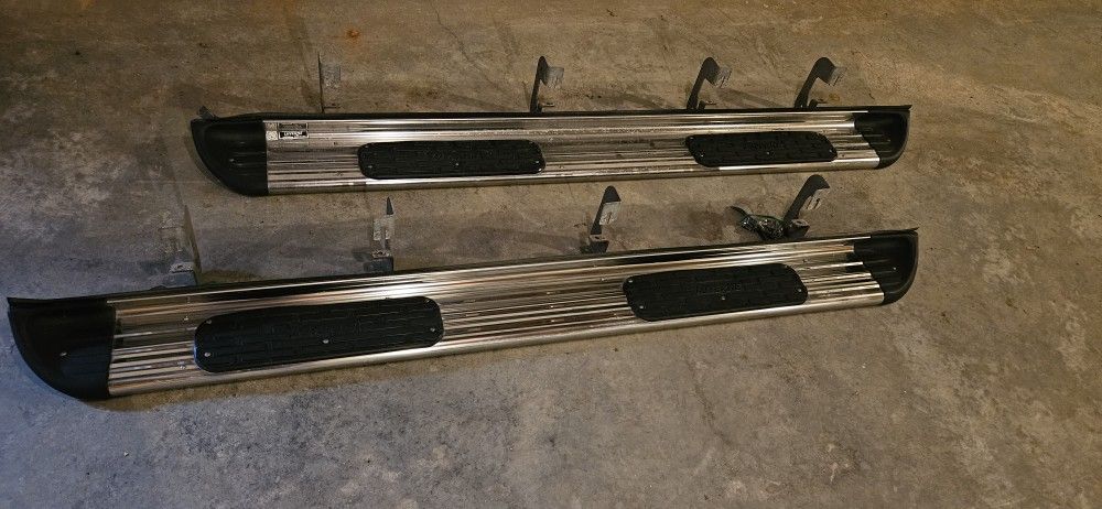 LUVERNE Running Boards 