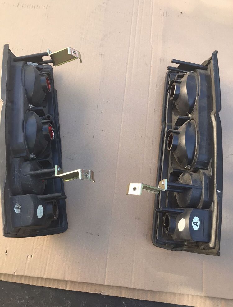 Nissan Hardbody Taillights