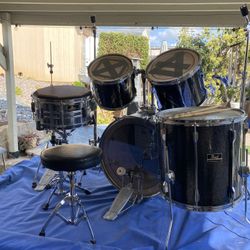 Pearl Drum Set