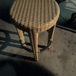 SINGLE HEAVY DUTY BAR STOOL 500 Lbs Capacity 