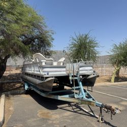 Manitou 20 Ft Pontoon Boat 