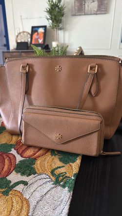 Tory Burch original purse and wallet