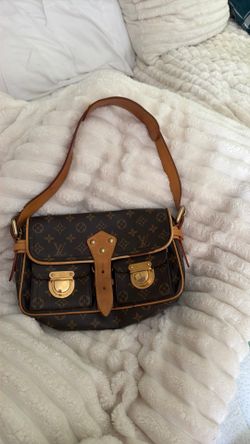 LOUIS VUITTON BAG