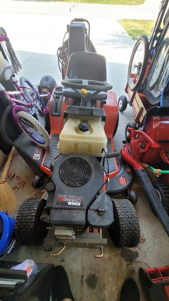 Scotts 1642h Riding Mower