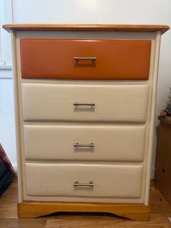 Vintage Mid-Century Style 4-Drawer Dresser – Orange & Cream