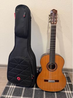Cordoba C7 CD Classical Acoustic Guitar Natural with Roadrunner Gig Bag