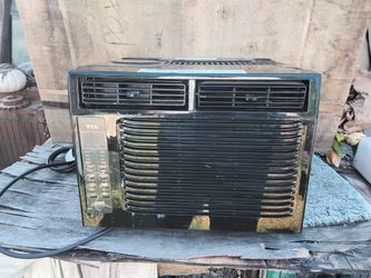 5000 btu Midea Window ac Air Conditioner small size $75