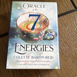 Tarot / mediumship / oracle cards