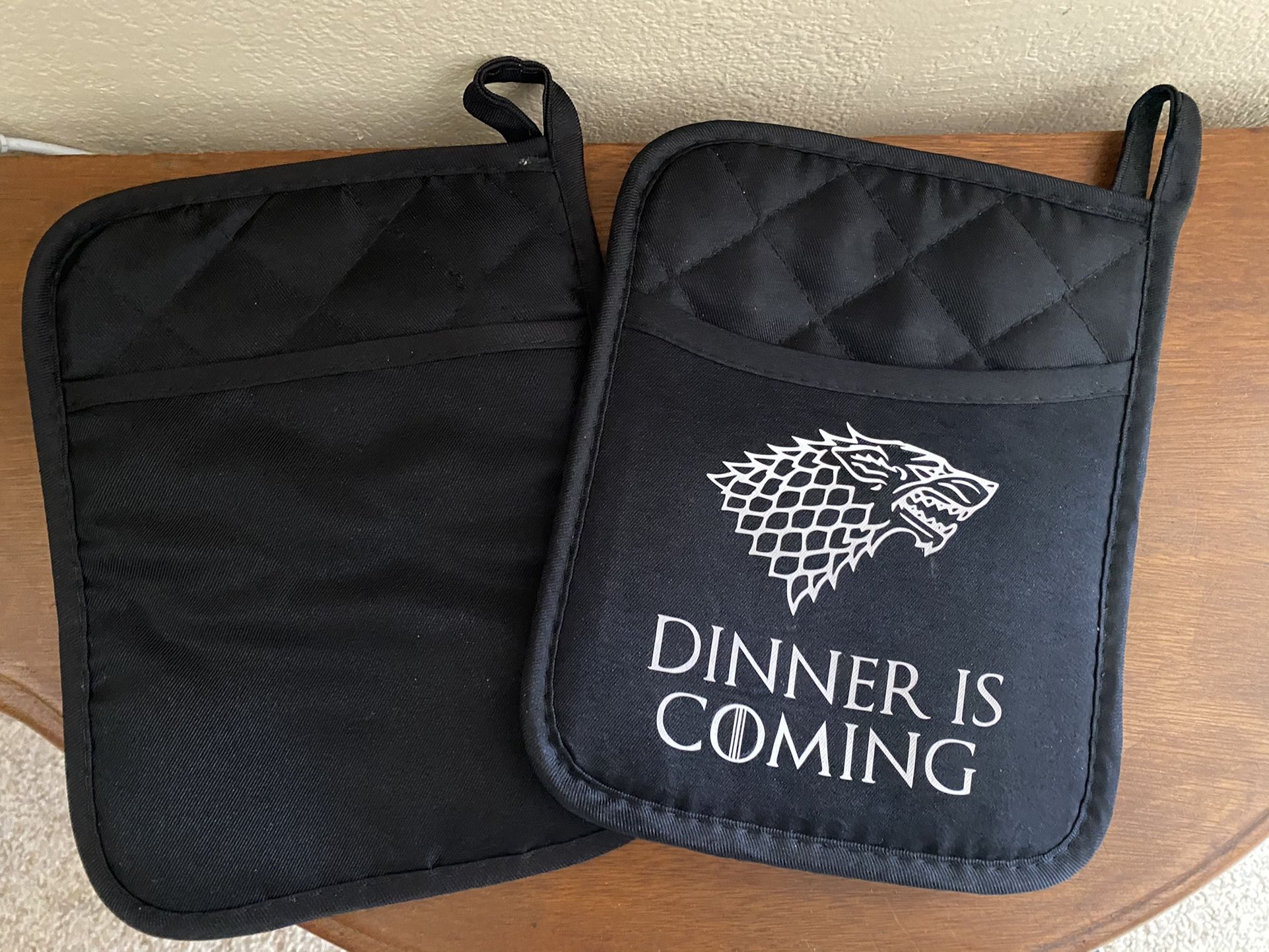 Lot of 2 Pot Holders - Game of Thrones