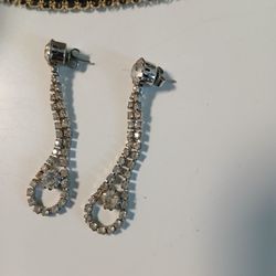 Showstopper Vintage Long Dangle Rhinstone Earrings 