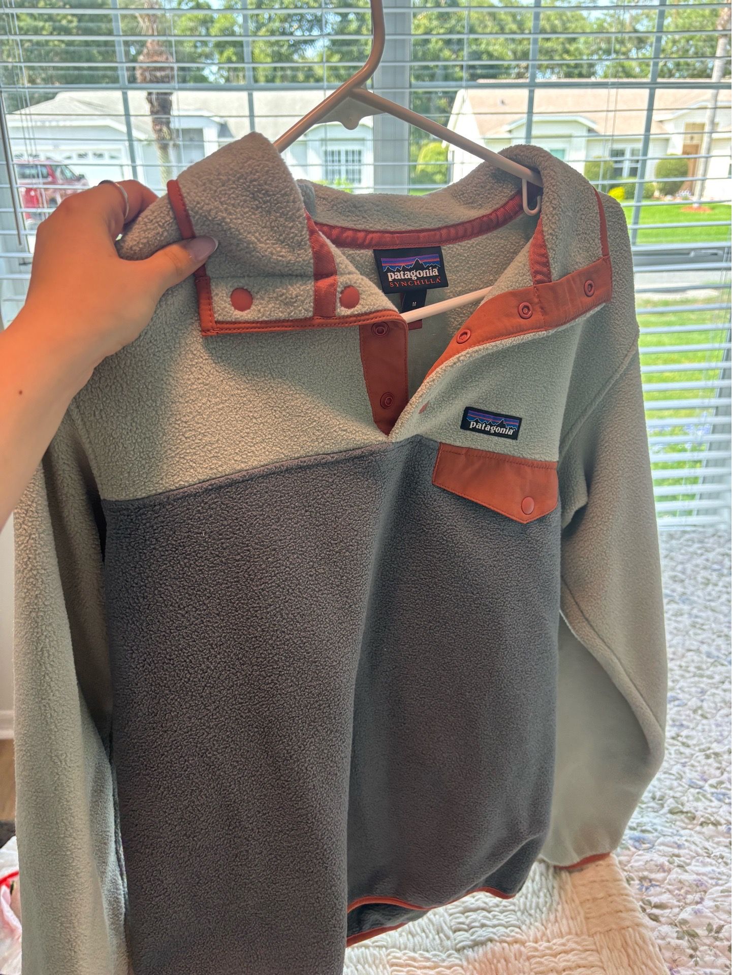 Patagonia Pullover (Medium)