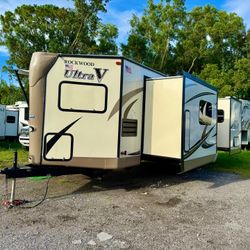 2017 Rockwood Ultra V