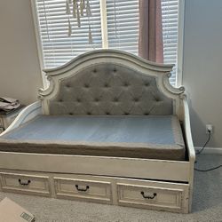 Twin Daybed With Drawer