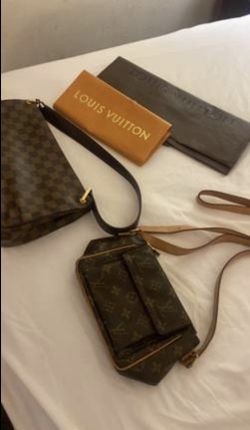 AUTHENTIC LOUIS VUITTON 3 PIECE SET for Sale in Phoenix, AZ - OfferUp