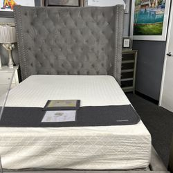 Queen Bedroom Set, Bedframe , Dresser, Mirror, Nightstand 