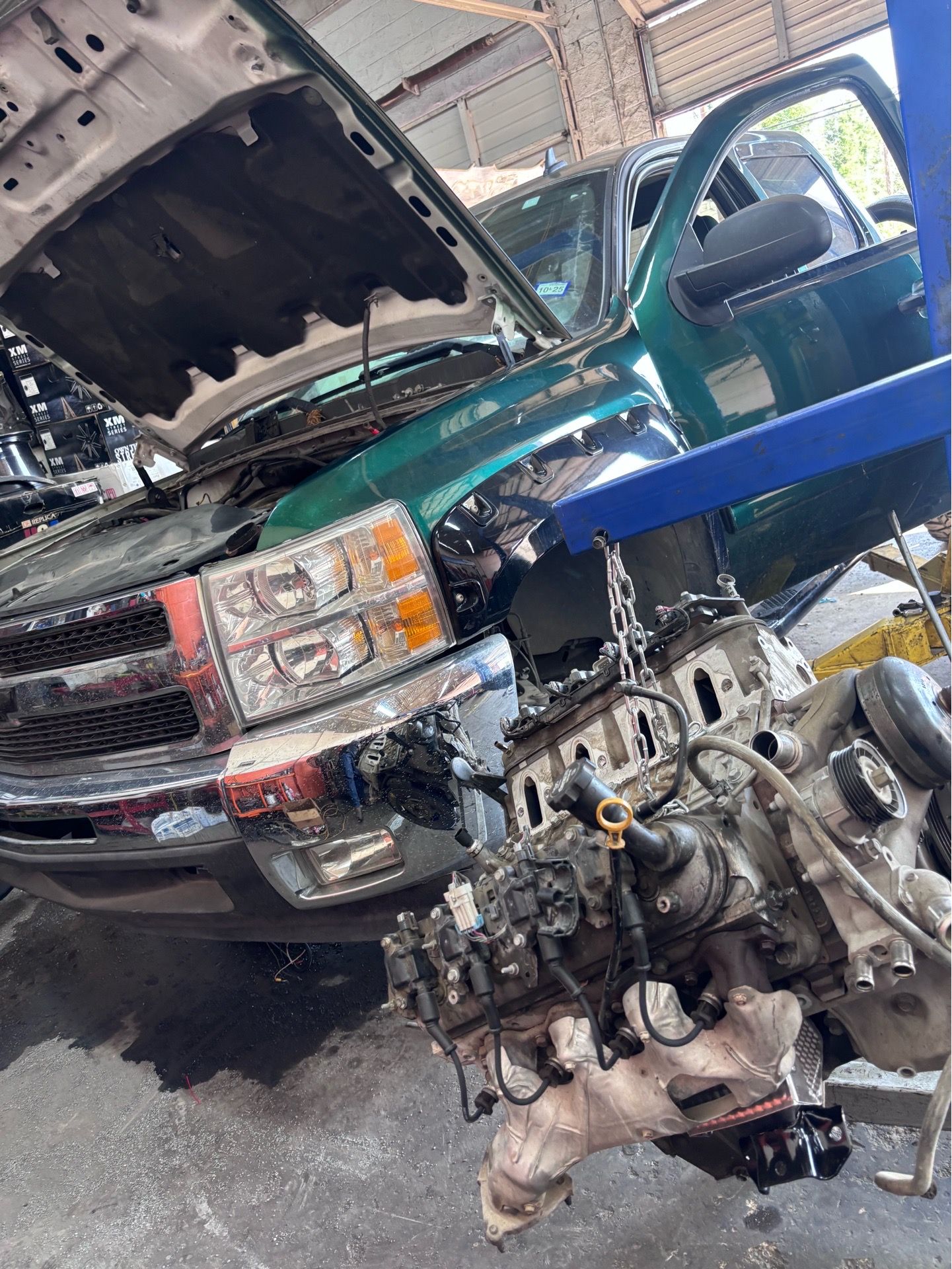 Engine mechanic