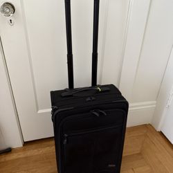 Kirkland Signature Rollaboard / luggage / carry-on