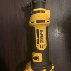 Dewalt 20v cut out tool good condition