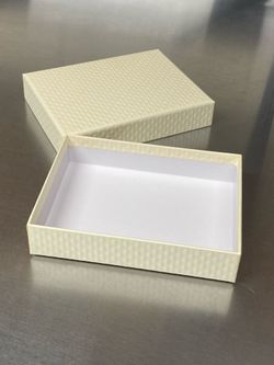 Textured Cream Jewelry Gift Box