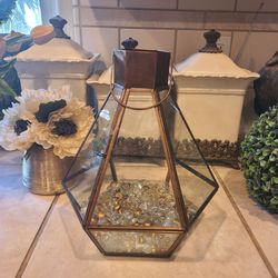 Decorative modern candle holder. No other items are for sale.