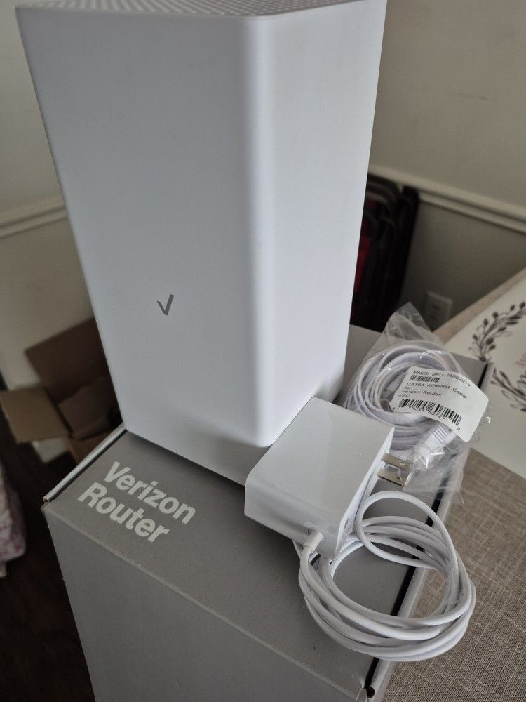 Verizon Router Brand New In Box With Cords