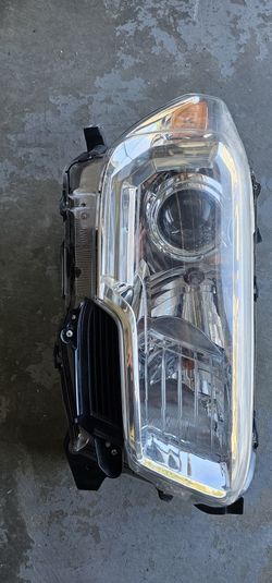 2016-2022Toyota Tacoma Headlight