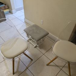 3 Chairs 