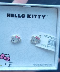 Hello Kitty Earings 