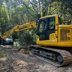 KAMATSU excavator 138