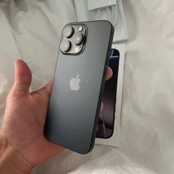 iPhone Pro Max Black 256GB and 512GB BRAND NEW *LOCKED TO VERIZON*